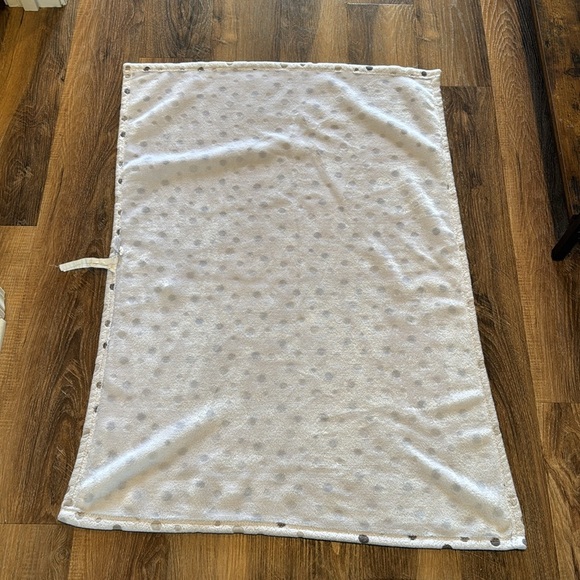 ullaby Lane Baby Blanket Lovey whiteish gray pika dot pattern Polka Dot Throw - Picture 4 of 7
